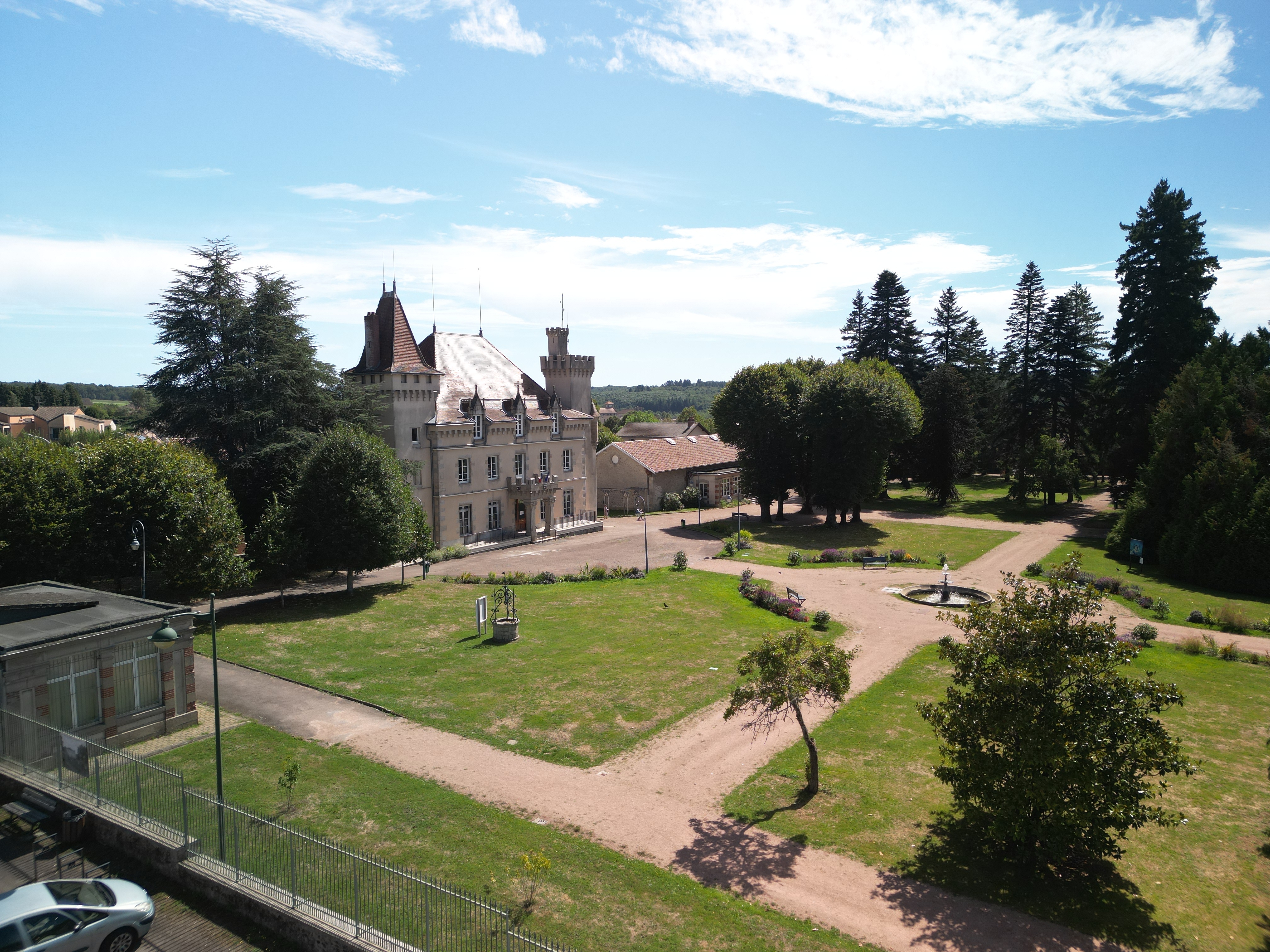 Visite commentée de la mairie de Feytiat