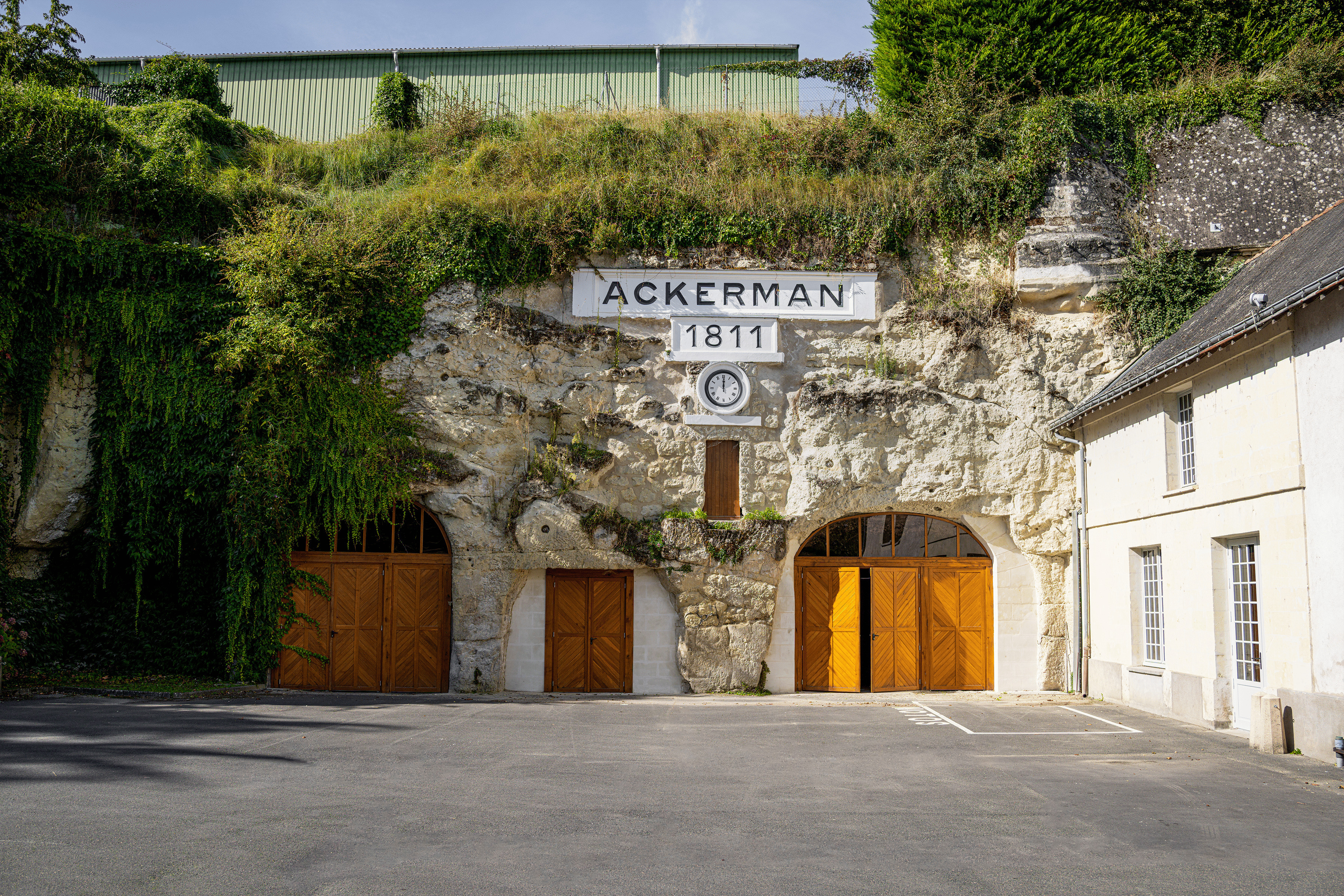 Caves Ackerman